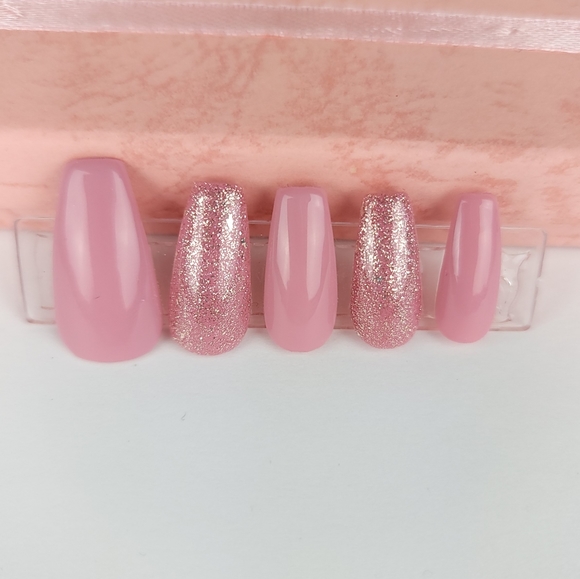 Glamour Nails (Press-on Nails) - Picture 6 of 8